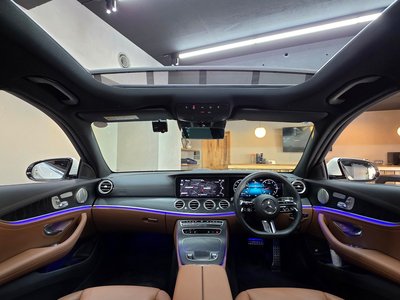 MERCEDES-BENZ E-CLASS - 8