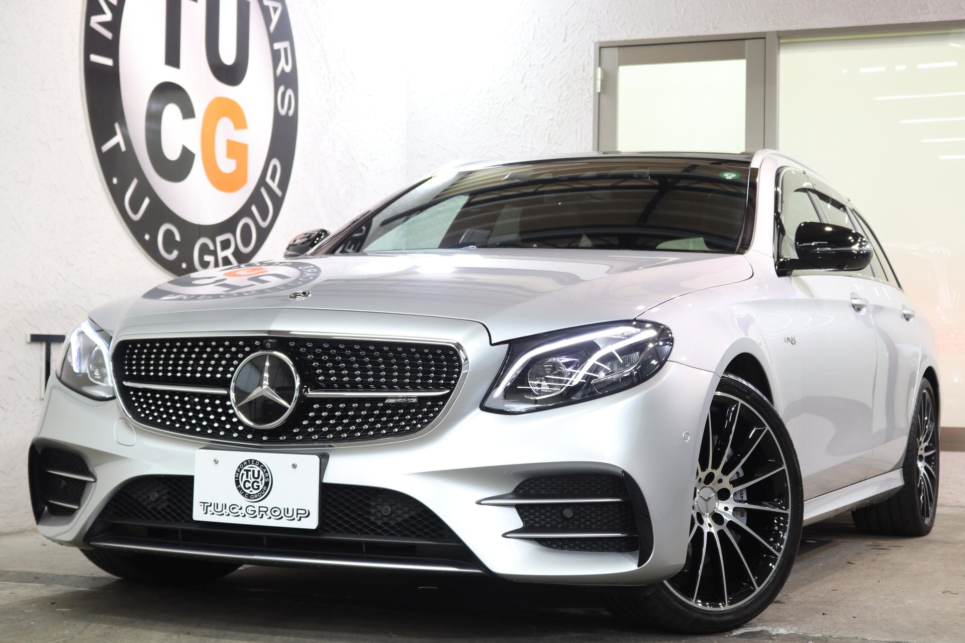 MERCEDES-BENZ E-CLASS AMG - View 1