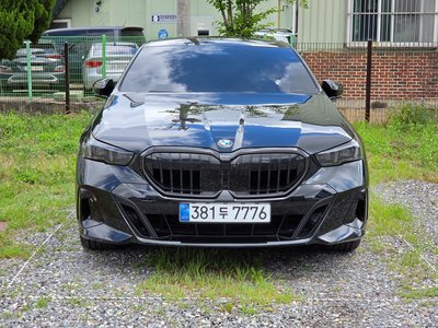 BMW 5 SERIES - 2