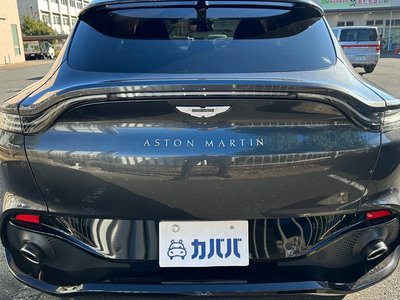 ASTON MARTIN DBX - 4