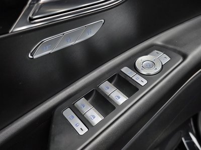 2022 Genesis GV80 thumbnail 30