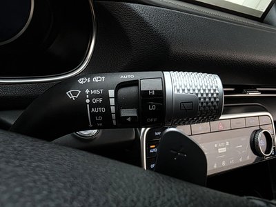 2022 Genesis GV80 thumbnail 25