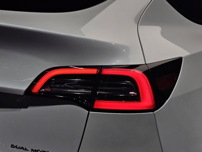 2022 Tesla MODEL Y — фото 10