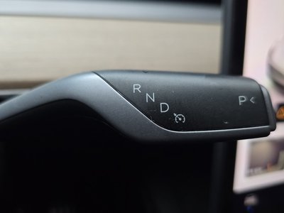 2022 Tesla MODEL Y — миниатюра 12