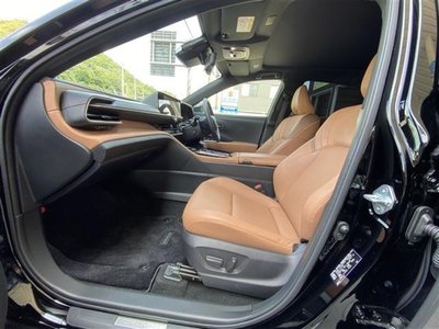 2024 Toyota CROWN SPORT 照片 30