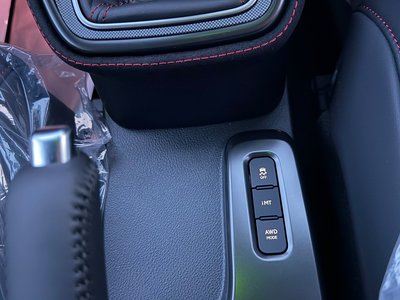 2025 Lexus LBX — миниатюра 26