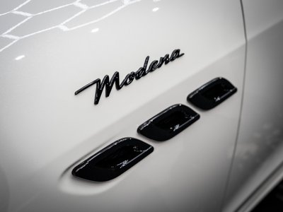 صورة 9 لـ 2021 Maserati QUATTROPORTE