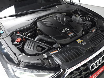 AUDI A8 - 7