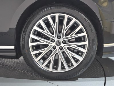 AUDI A8 - 8