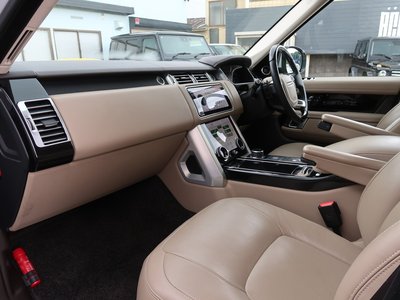 صورة 10 لـ 2018 LAND Rover RANGE ROVER
