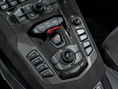 2022 Lamborghini AVENTADOR ROADSTER 缩略图 32