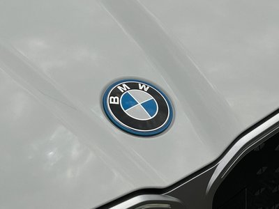 BMW IX2 - 9