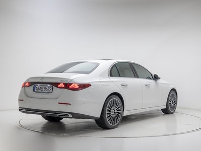 MERCEDES-BENZ E-CLASS - 4