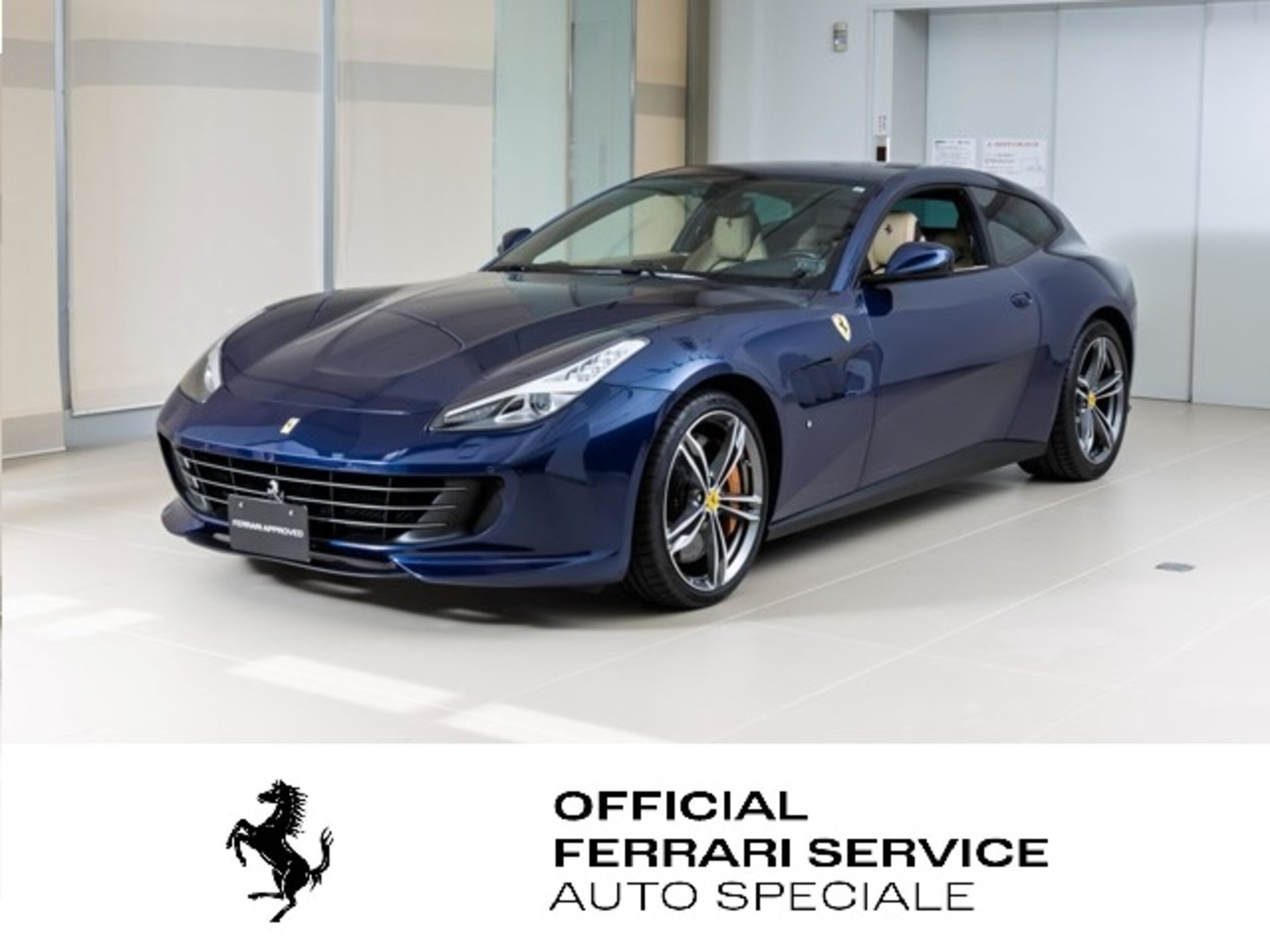 FERRARI GTC4 LUSSO - View 1