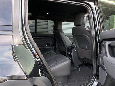 LAND ROVER DEFENDER - 9