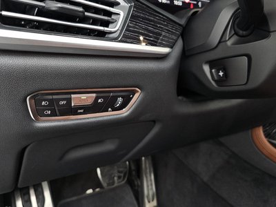 2022 BMW X7 thumbnail 23