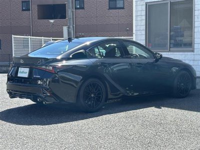 صورة مصغرة 35 لـ 2022 Lexus IS