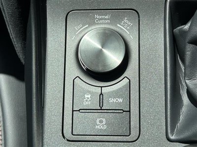 صورة مصغرة 65 لـ 2022 Lexus IS