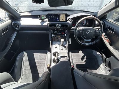 صورة مصغرة 5 لـ 2022 Lexus IS
