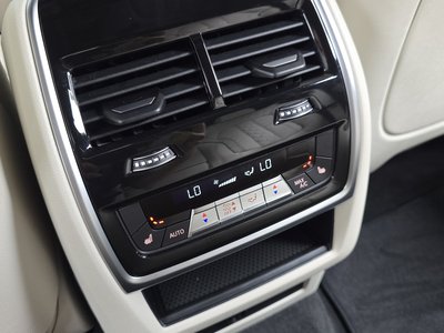 2025 BMW X6 — миниатюра 18