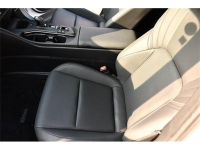 TOYOTA CROWN CROSSOVER - 10