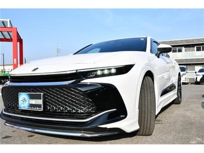 TOYOTA CROWN CROSSOVER - 2