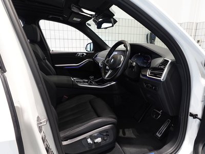 2022 BMW X5 — миниатюра 21