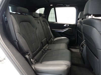 2022 BMW X5 — миниатюра 22