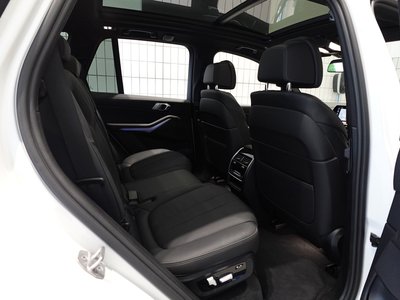 2022 BMW X5 — миниатюра 23