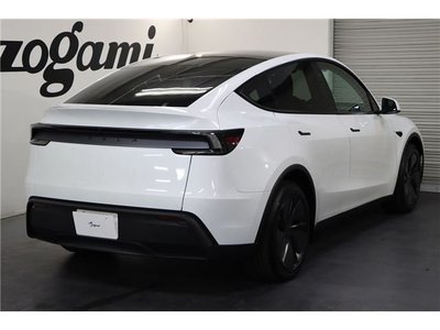 صورة 4 لـ 2025 Tesla MODEL Y