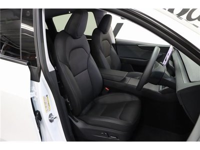 صورة 10 لـ 2025 Tesla MODEL Y