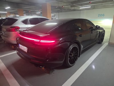 PORSCHE PANAMERA - 3