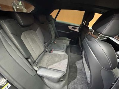 AUDI Q8 - 8