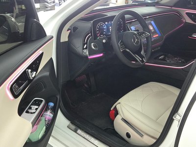 MERCEDES-BENZ E-CLASS - 8