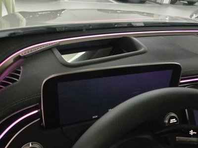 MERCEDES-BENZ E-CLASS - 4