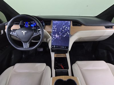 TESLA MODEL X - 5