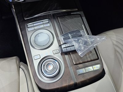 2022 Genesis G80 (RG3) thumbnail 12