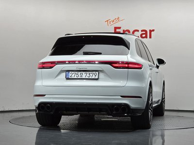 2019 Porsche CAYENNE 照片 3