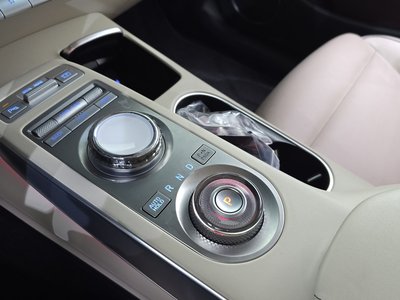 صورة مصغرة 12 لـ 2022 Genesis GV70