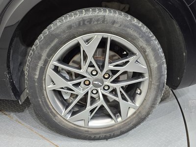 صورة 8 لـ 2022 Genesis GV70