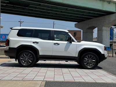 TOYOTA LAND CRUISER 250 - 7
