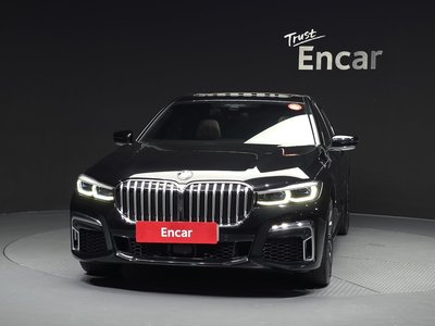 BMW 7 SERIES - 2