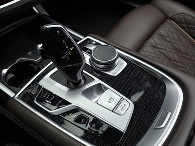 BMW 7 SERIES - 9