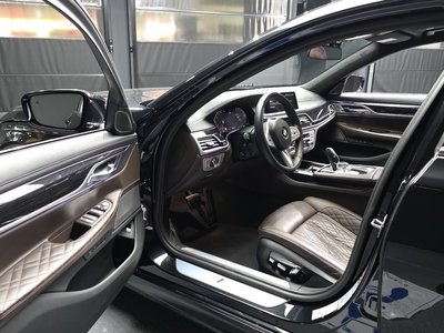 BMW 7 SERIES - 10