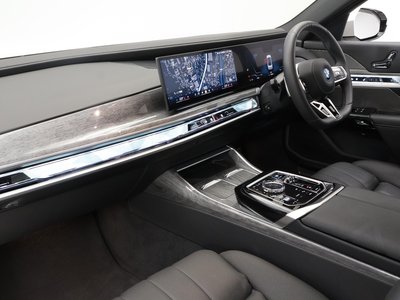 BMW I7 - 4
