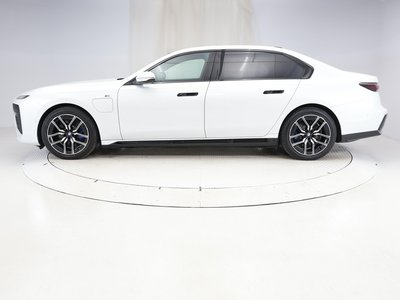 BMW I7 - 7