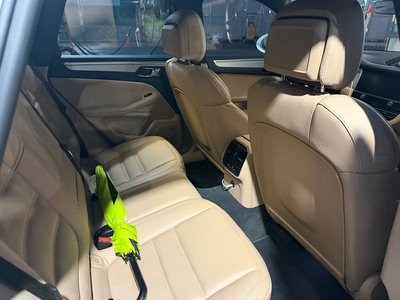 PORSCHE MACAN - 5