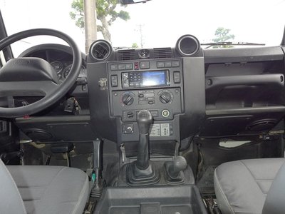 2009 LAND Rover DEFENDER — миниатюра 19