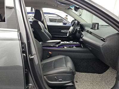 2021 Genesis GV70 — миниатюра 17