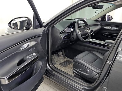 2021 Genesis GV70 — миниатюра 13